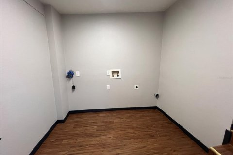 Propiedad comercial en venta en Tampa, Florida, 177.72 m2 № 1825158 - foto 18
