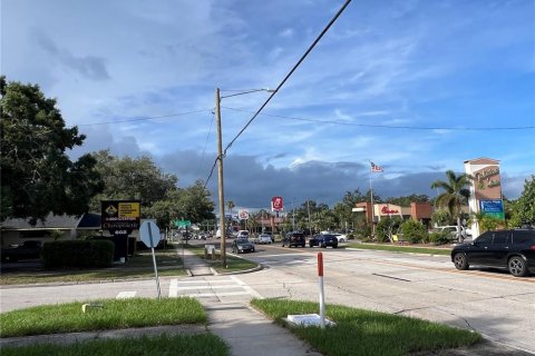 Propiedad comercial en venta en Tampa, Florida, 177.72 m2 № 1825158 - foto 10