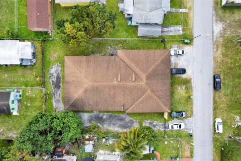 Commercial property in Miami, Florida 459.96 sq.m. № 1731957 - photo 30