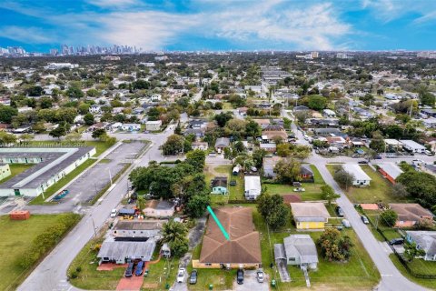 Commercial property in Miami, Florida 459.96 sq.m. № 1731957 - photo 3
