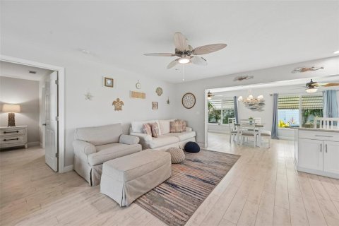 Villa ou maison à vendre à Nokomis, Floride: 2 chambres, 128.21 m2 № 2406261 - photo 20