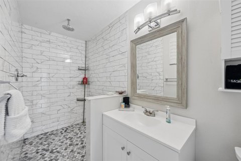 Villa ou maison à vendre à Nokomis, Floride: 2 chambres, 128.21 m2 № 2406261 - photo 26