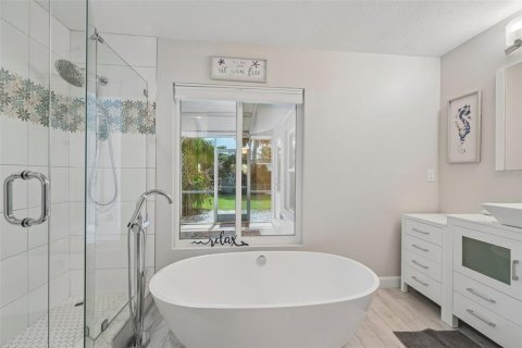 Villa ou maison à vendre à Nokomis, Floride: 2 chambres, 128.21 m2 № 2406261 - photo 13