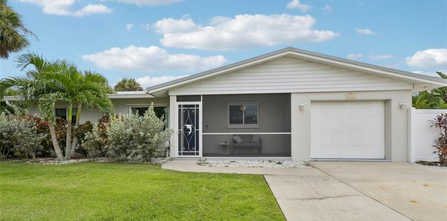 Villa ou maison à Nokomis, Floride 2 chambres, 128.21 m2 № 2406261