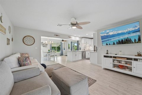 Villa ou maison à vendre à Nokomis, Floride: 2 chambres, 128.21 m2 № 2406261 - photo 21