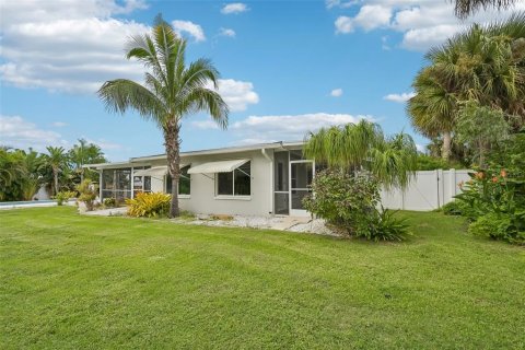 Villa ou maison à vendre à Nokomis, Floride: 2 chambres, 128.21 m2 № 2406261 - photo 2