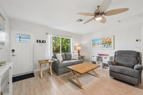 Villa ou maison à vendre à Nokomis, Floride: 2 chambres, 128.21 m2 № 2406261 - photo 19