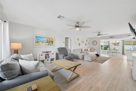Villa ou maison à vendre à Nokomis, Floride: 2 chambres, 128.21 m2 № 2406261 - photo 22