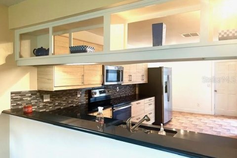 Touwnhouse à vendre à Orlando, Floride: 3 chambres, 171.87 m2 № 2165902 - photo 10