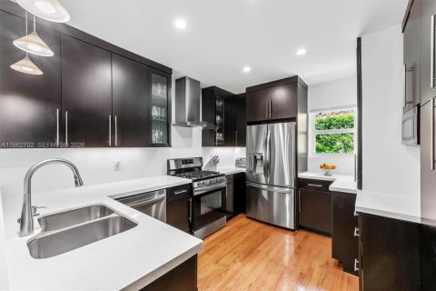 Villa ou maison à vendre à Miami Shores, Floride: 3 chambres № 2025429 - photo 2