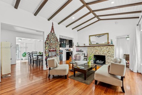 Villa ou maison à Miami Shores, Floride 3 chambres № 2025429