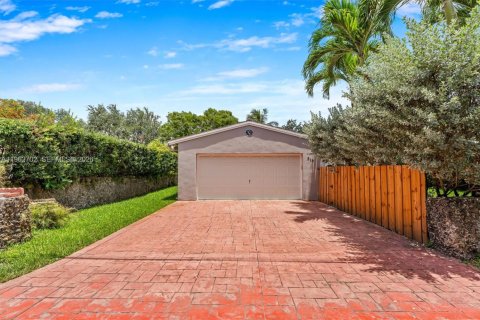 Villa ou maison à vendre à Miami Shores, Floride: 3 chambres № 2025429 - photo 17