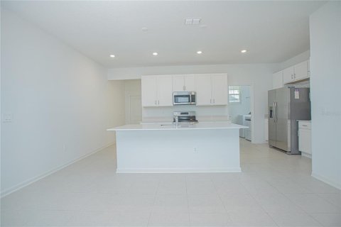 House in Kissimmee, Florida 3 bedrooms, 166.76 sq.m. № 2116159 - photo 11