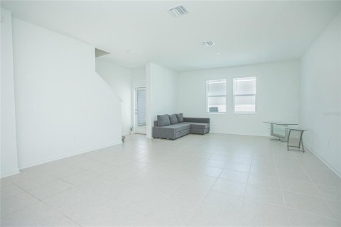 House in Kissimmee, Florida 3 bedrooms, 166.76 sq.m. № 2116159 - photo 9