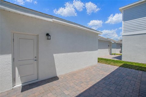 House in Kissimmee, Florida 3 bedrooms, 166.76 sq.m. № 2116159 - photo 3