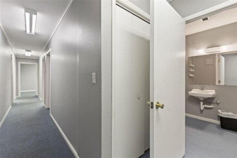 Propiedad comercial en venta en Lake City, Florida, 1318.75 m2 № 1808171 - foto 29