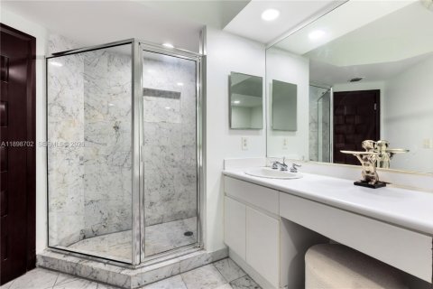 Снять в аренду кондоминиум в Санни-Айлс-Бич, Флорида 2 спальни, 142.14м2, № 2036388 - фото 11