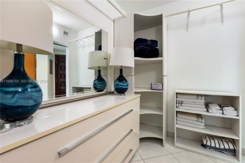 Снять в аренду кондоминиум в Санни-Айлс-Бич, Флорида 2 спальни, 142.14м2, № 2036388 - фото 16