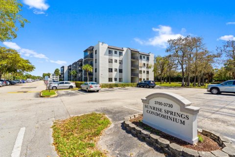 Condo in Sunrise, Florida, 3 bedrooms № 2383277