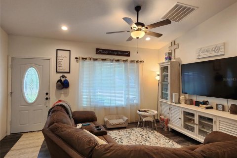 Villa ou maison à vendre à Ocklawaha, Floride: 3 chambres, 104.79 m2 № 1749360 - photo 6