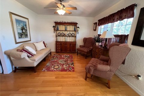 House in Ocala, Florida 2 bedrooms, 125.14 sq.m. № 1584874 - photo 11