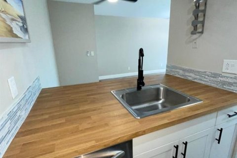 Condominio en venta en Clearwater, Florida, 2 dormitorios, 75.53 m2 № 1918689 - foto 28