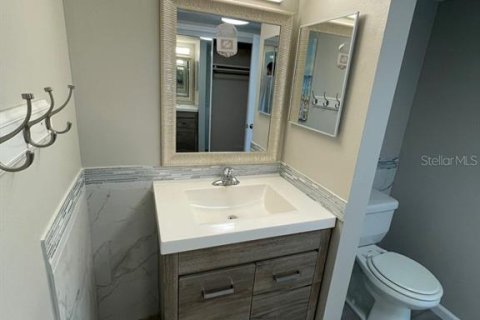 Condominio en venta en Clearwater, Florida, 2 dormitorios, 75.53 m2 № 1918689 - foto 4