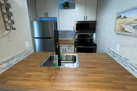 Condominio en venta en Clearwater, Florida, 2 dormitorios, 75.53 m2 № 1918689 - foto 14