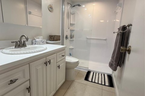 Condo in Sunrise, Florida, 2 bedrooms  № 1715801 - photo 18