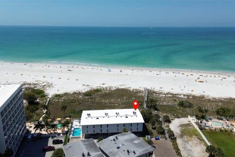 Copropriété à louer à Treasure Island, Floride: 2 chambres, 108.7 m2 № 1637861 - photo 2