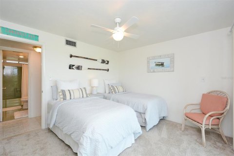 Condo in Longboat Key, Florida, 2 bedrooms  № 1448223 - photo 11