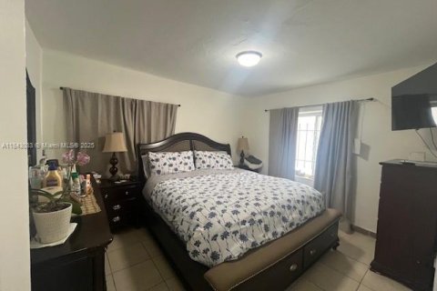 Commercial property in Miami, Florida № 1836110 - photo 21
