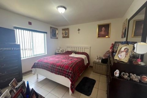 Commercial property in Miami, Florida № 1836110 - photo 16
