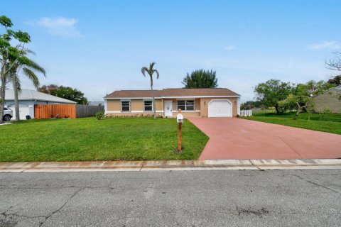 Villa ou maison à Port St. Lucie, Floride 3 chambres, 124.86 m2 № 2085132