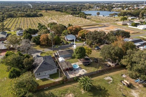 House in Dundee, Florida 3 bedrooms, 69.49 sq.m. № 2197719 - photo 5