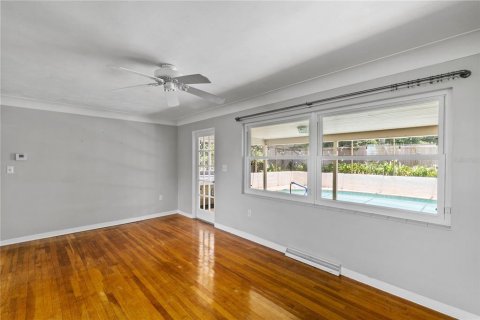 House in Mount Dora, Florida 3 bedrooms, 177.81 sq.m. № 1843330 - photo 6