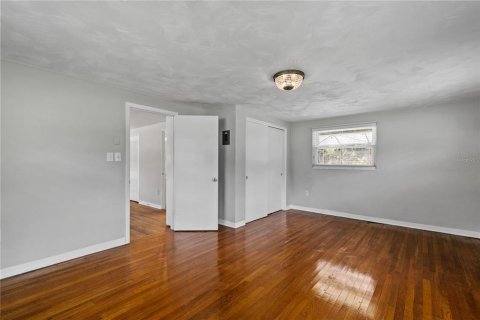 House in Mount Dora, Florida 3 bedrooms, 177.81 sq.m. № 1843330 - photo 20