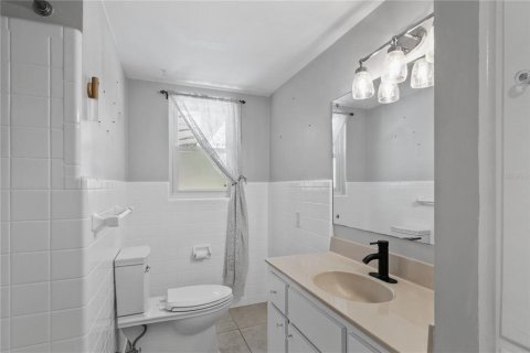 House in Mount Dora, Florida 3 bedrooms, 177.81 sq.m. № 1843330 - photo 23