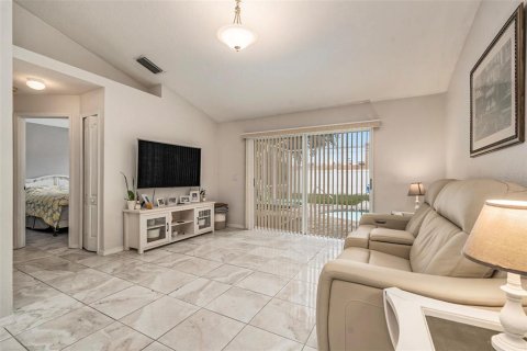 Casa en venta en New Port Richey, Florida, 3 dormitorios, 130.16 m2 № 1916092 - foto 17
