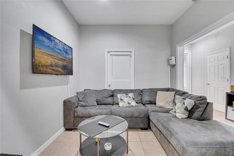 Adosado en venta en Orlando, Florida, 3 dormitorios, 151.71 m2 № 2098168 - foto 16