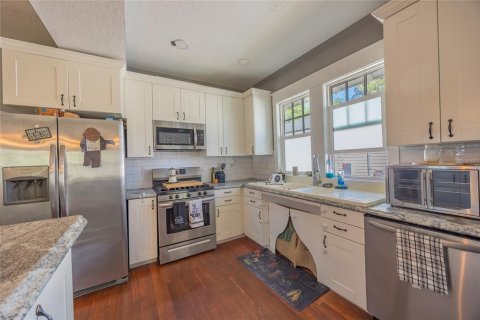 Villa ou maison à vendre à Plant City, Floride: 4 chambres, 240.8 m2 № 1586637 - photo 16