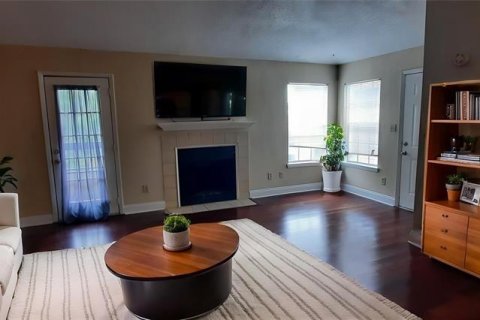 Appartement à louer à Orlando, Floride: 2 chambres, 92.9 m2 № 2258550 - photo 3