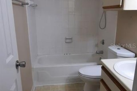 Appartement à louer à Orlando, Floride: 2 chambres, 92.9 m2 № 2258550 - photo 13