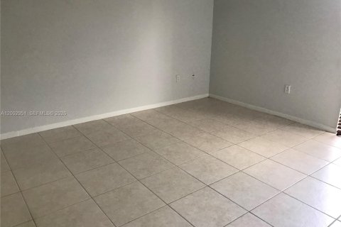 Copropriété à louer à Hialeah, Floride: 2 chambres, 87.24 m2 № 2066318 - photo 6