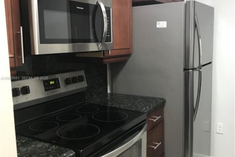 Condo à Hialeah, Floride, 2 chambres  № 2066318
