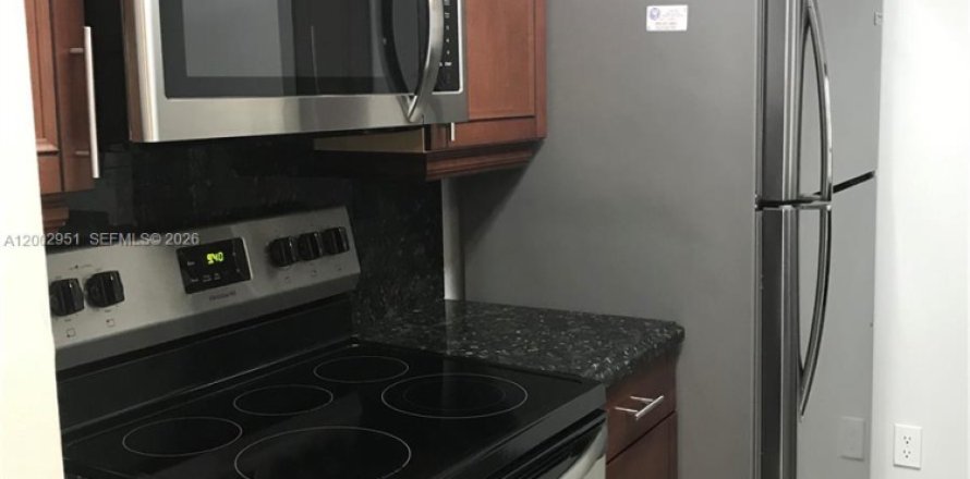 Condo à Hialeah, Floride, 2 chambres  № 2066318