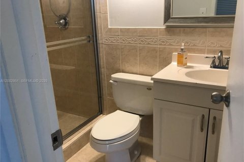 Copropriété à louer à Hialeah, Floride: 2 chambres, 87.24 m2 № 2066318 - photo 16
