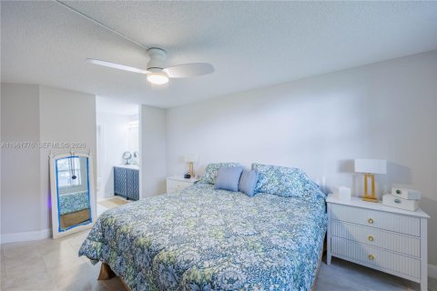 Condominio en venta en Tamarac, Florida, 2 dormitorios, 88.26 m2 № 2023754 - foto 12