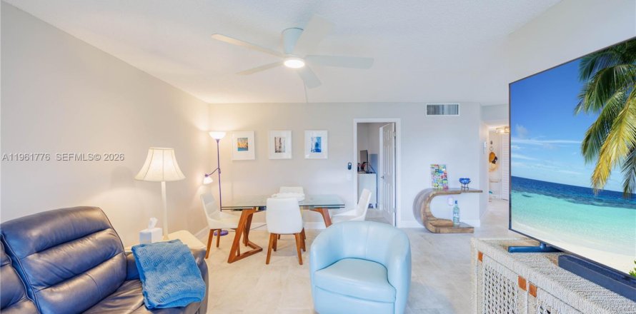 Condominio en Tamarac, Florida, 2 dormitorios  № 2023754