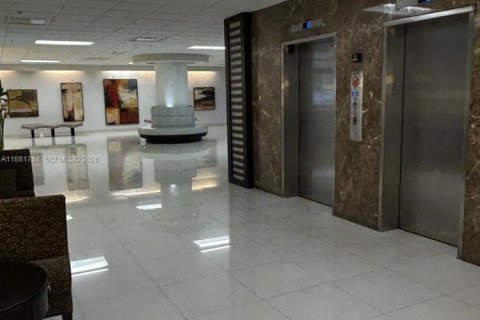 Купить кондоминиум в Майами-Бич, Флорида 2 спальни, 101.08м2, № 2020617 - фото 8